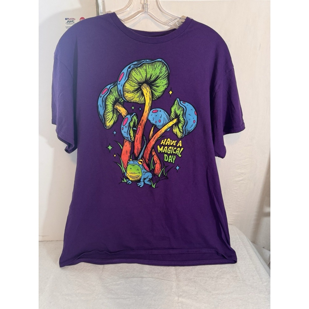 Magic Mushroom T-Shirt Mens Large‎ Frog Purple Psychedelic Have a Magical Day